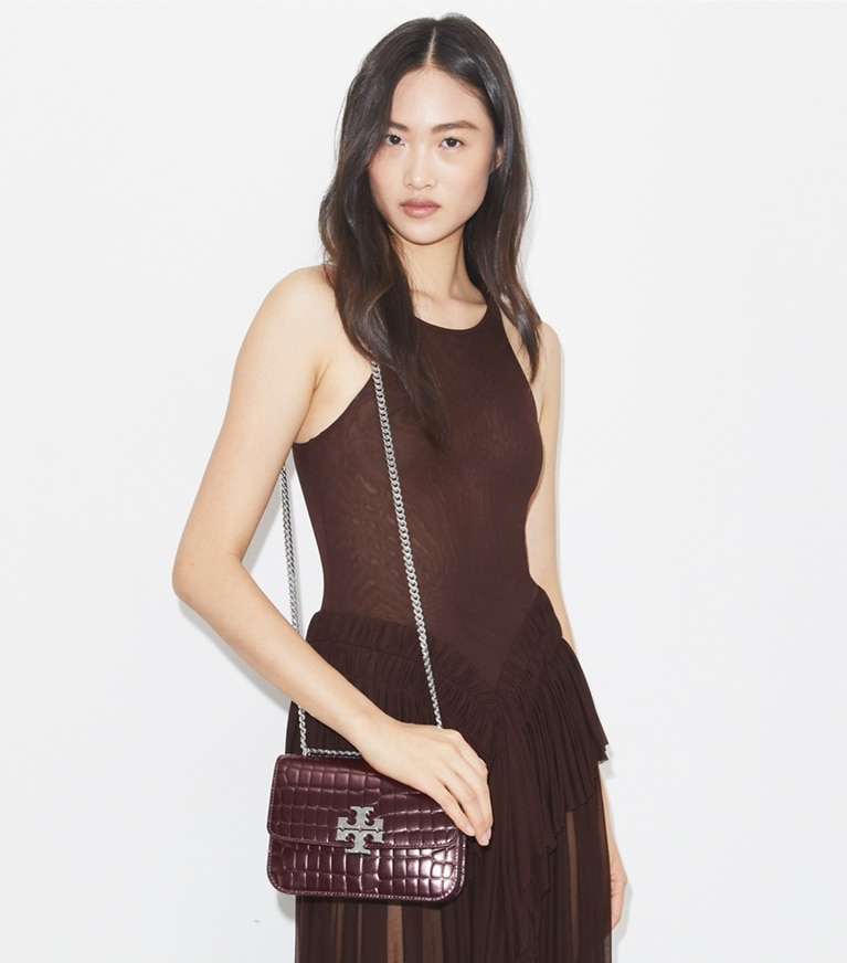 Tory Burch diseñador bolsos de hombro Bolso de hombro pequeño con grabado en relieve de cocodrilo Eleanor en Deep Burgundy adicional en modelo