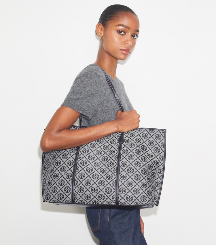 Tory Burch diseñador bolsos tote Bolso de mano con monograma en T Perry en Tory Navy accesorio en modelo