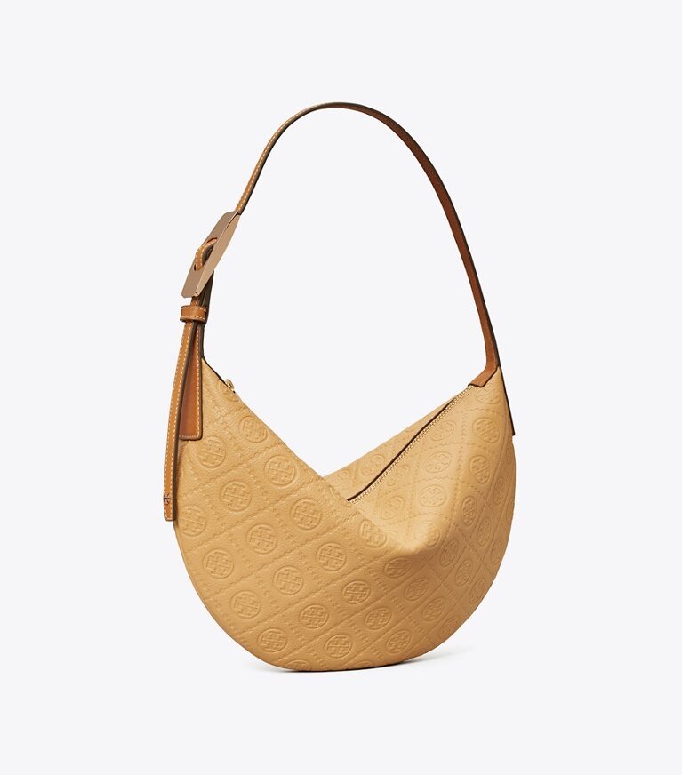Tory Burch diseñador bolsos de hombro Bolso globo pequeño con monograma de T Pebbled en Biscotti ángulo