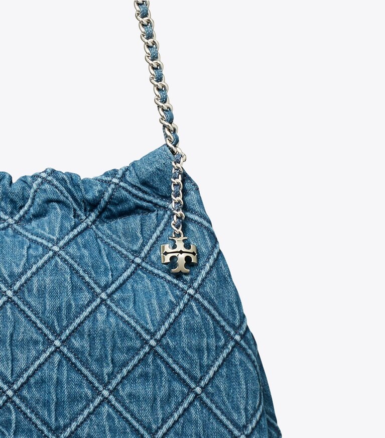 Tory Burch diseñador bolsos hobo Bolso hobo de denim suave Fleming en Denim detalle
