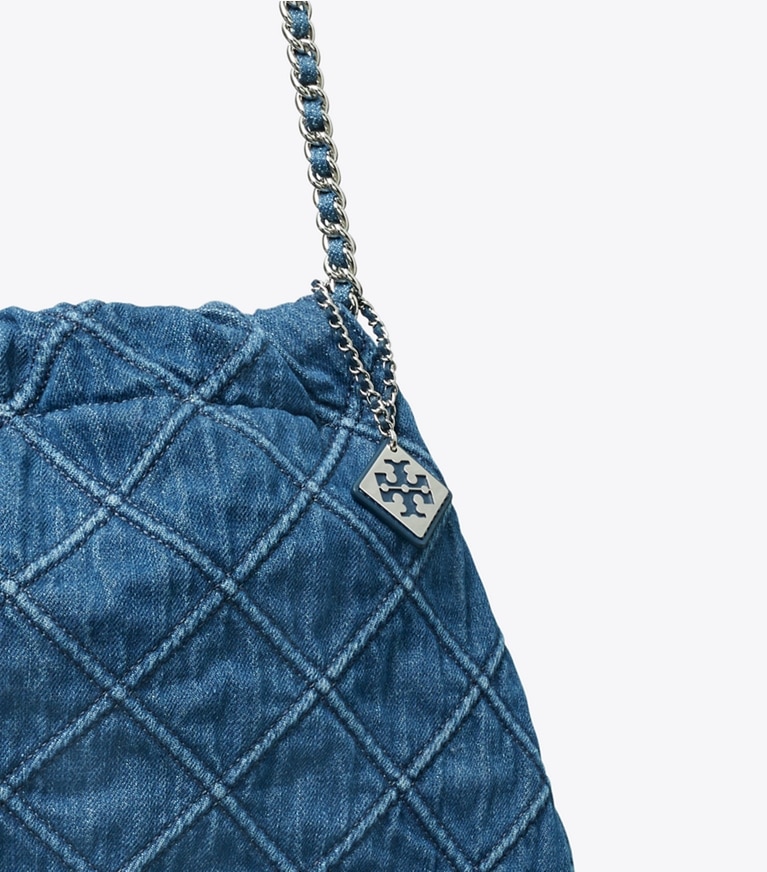 Tory Burch diseñador bolsos hobo Bolso hobo de mezclilla suave Fleming en Denim detalle