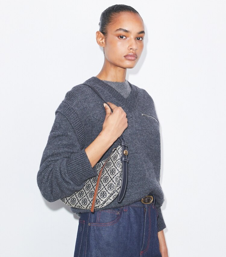 Tory Burch diseñador bolsos de hombro Bolso Romy Half Moon con monograma T en Tory Navy accesorio en modelo