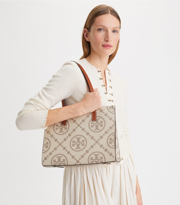 Tory Burch diseñador bolsos tote Bolso tote con monograma de T en relieve en contraste en LONGAN / New Cream accesorio en el modelo