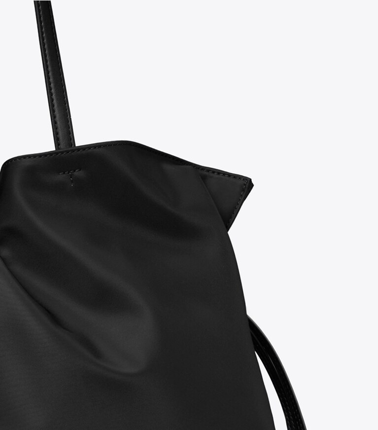 Tory Burch diseñador bolsos tote Bolso Tote de nailon con cordón ajustable Ella en Black detalle