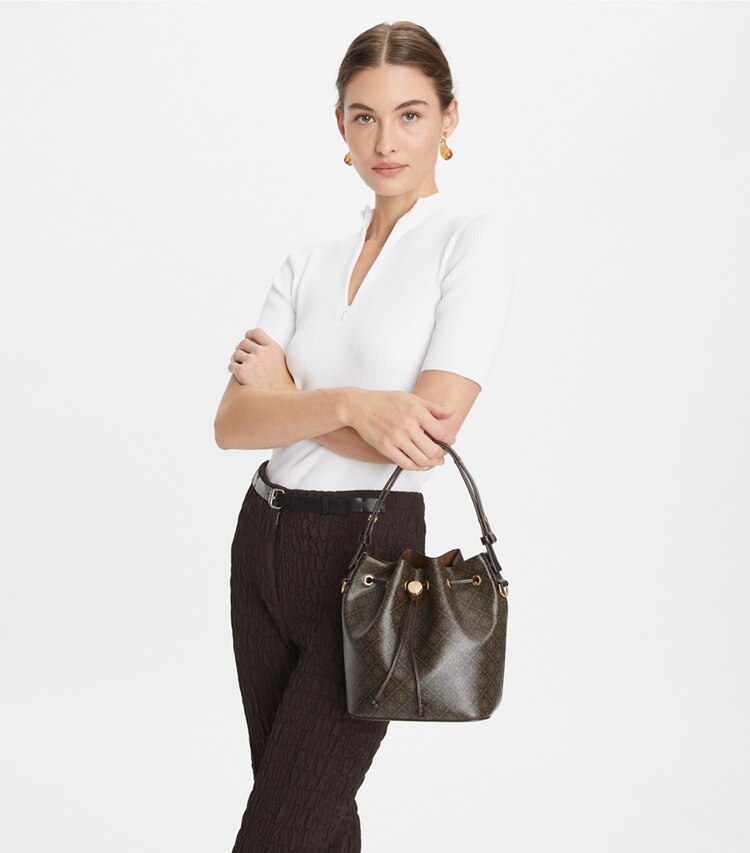 Tory Burch designer borse a spalla Borsa a secchiello in tela rivestita T Monogram in French Press additional on model