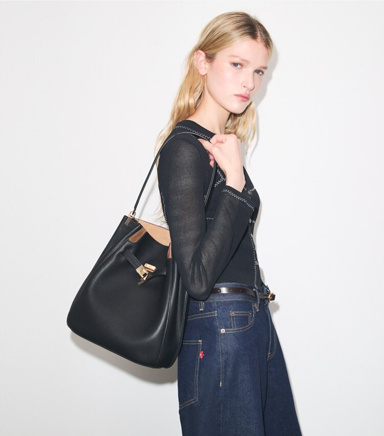 Tory Burch designer borse a tracolla Borsa a secchiello Lee Radziwill in Black accessory on model