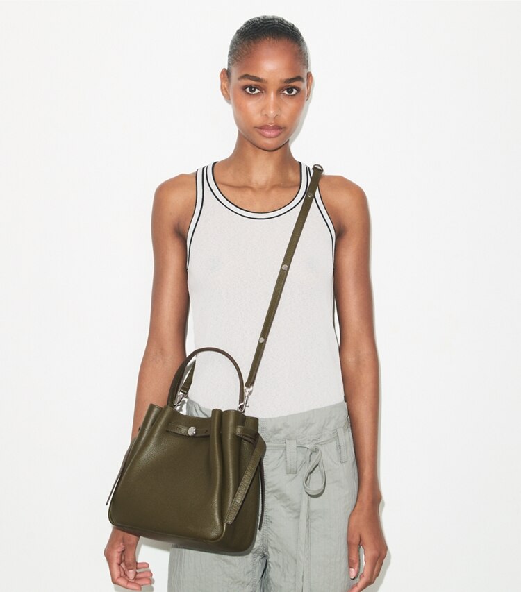 Tory Burch designer borse a spalla Borsa a secchiello Romy in Leccio additional on model