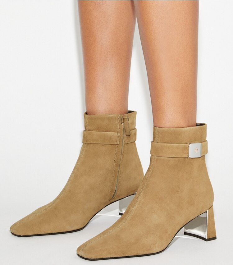 Tory Burch diseñador botines Botín con tacón Georgia en RIVER ROCK accesorio en modelo