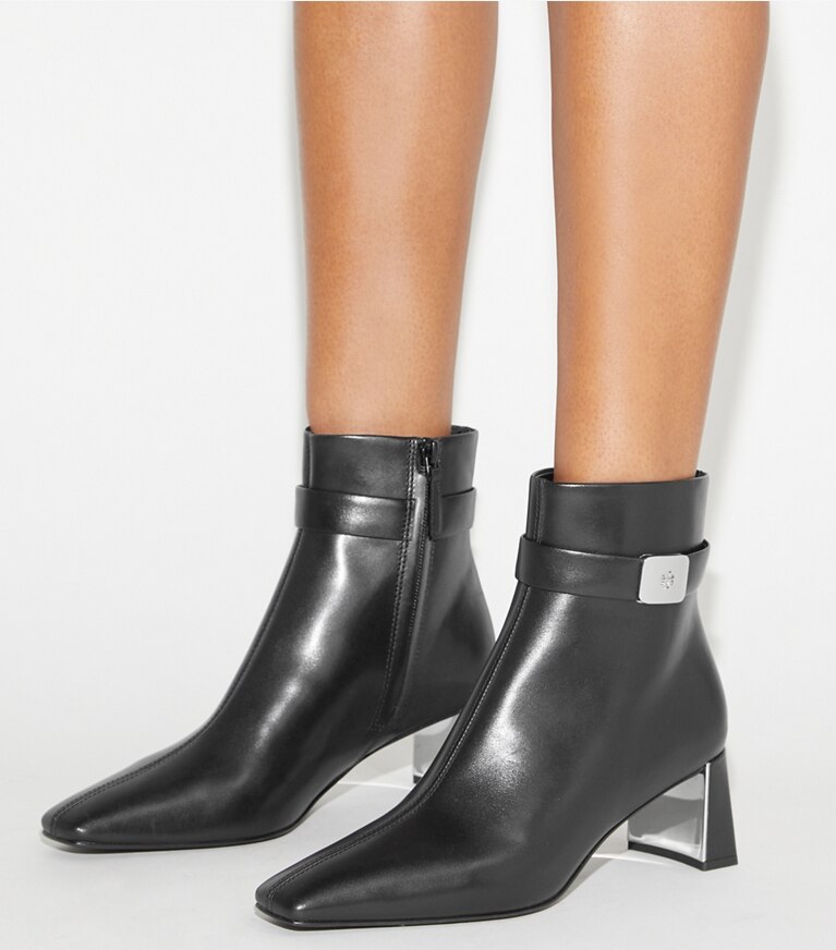 Tory Burch designer bottines Bottine à talon Georgia dans PERFECT BLACK accessoire sur le modèle