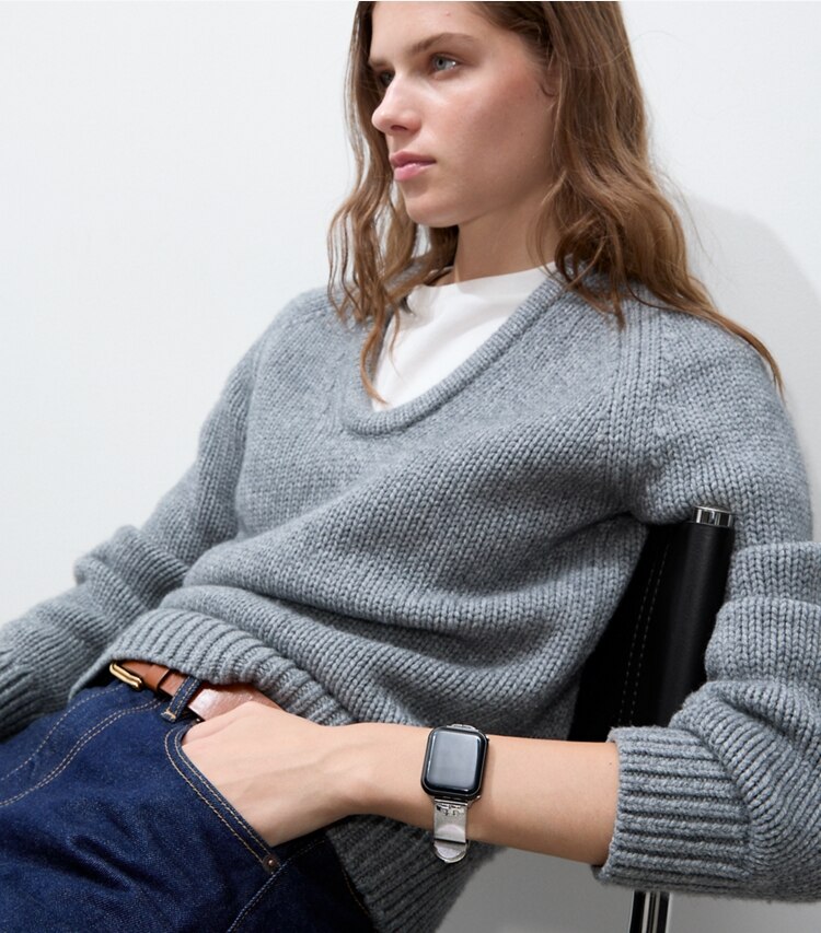 Tory Burch designer montres électroniques Bracelet Eleanor pour Apple Watch® dans SILVER accessoire sur le modèle