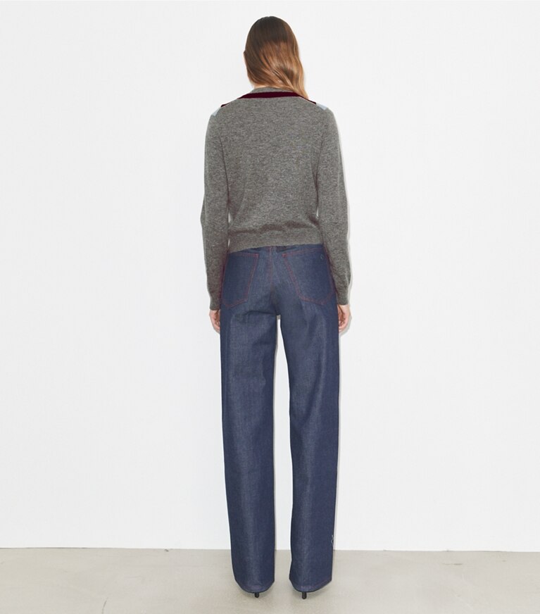 Tory Burch diseñador suéteres Cárdigan de lana chevrón en Light Gray parte posterior en modelo