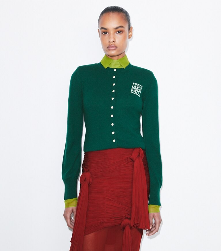 Tory Burch diseñador suéteres Cárdigan de lana en Dark Green detalle en modelo