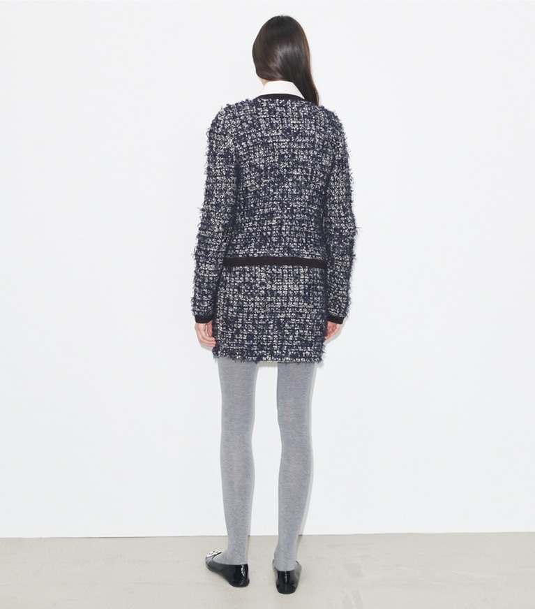 Tory Burch diseñador suéteres Cárdigan de tweed Kendra en Navy / Ivory parte posterior en modelo