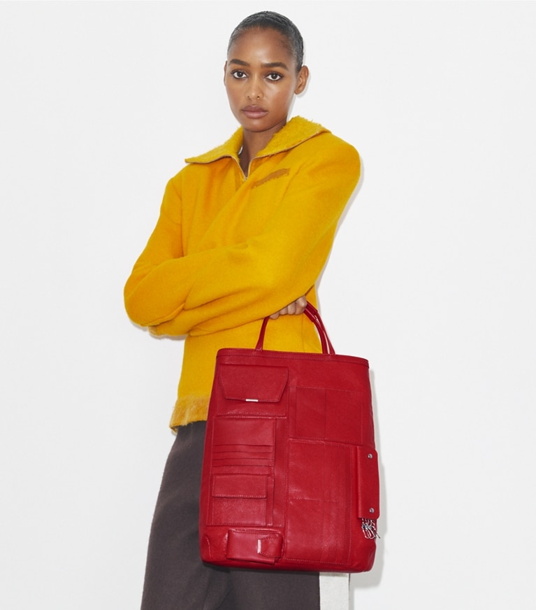 Tory Burch designer cabas Cabas à poches in Royal Red angle