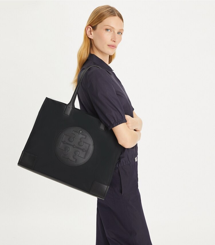 Tory Burch designer cabas Cabas Ella in Black accessory on model