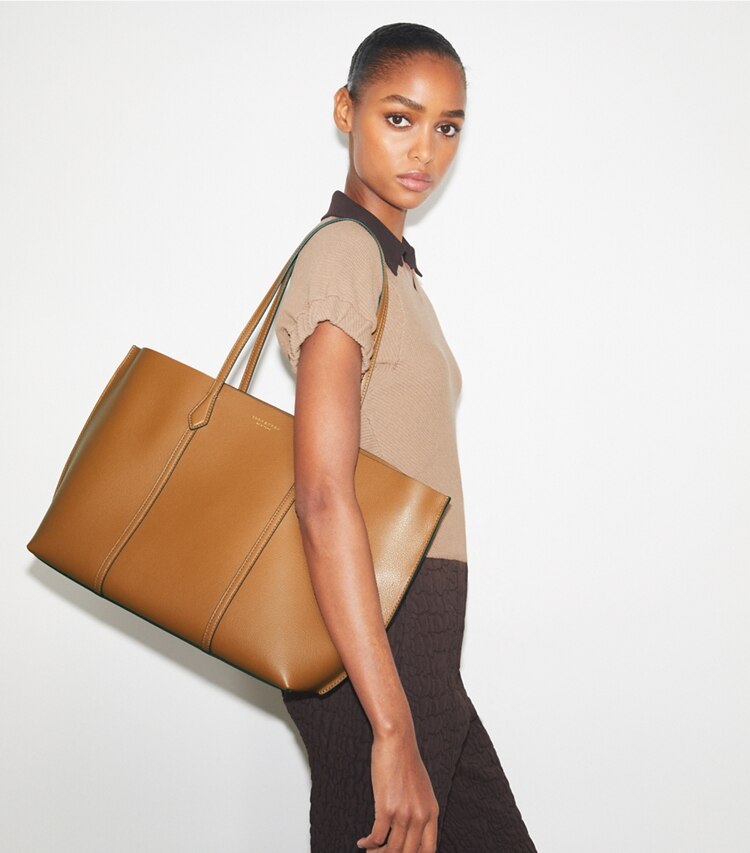 Tory Burch designer cabas Cabas Perry in Autumn Brown accessory on model