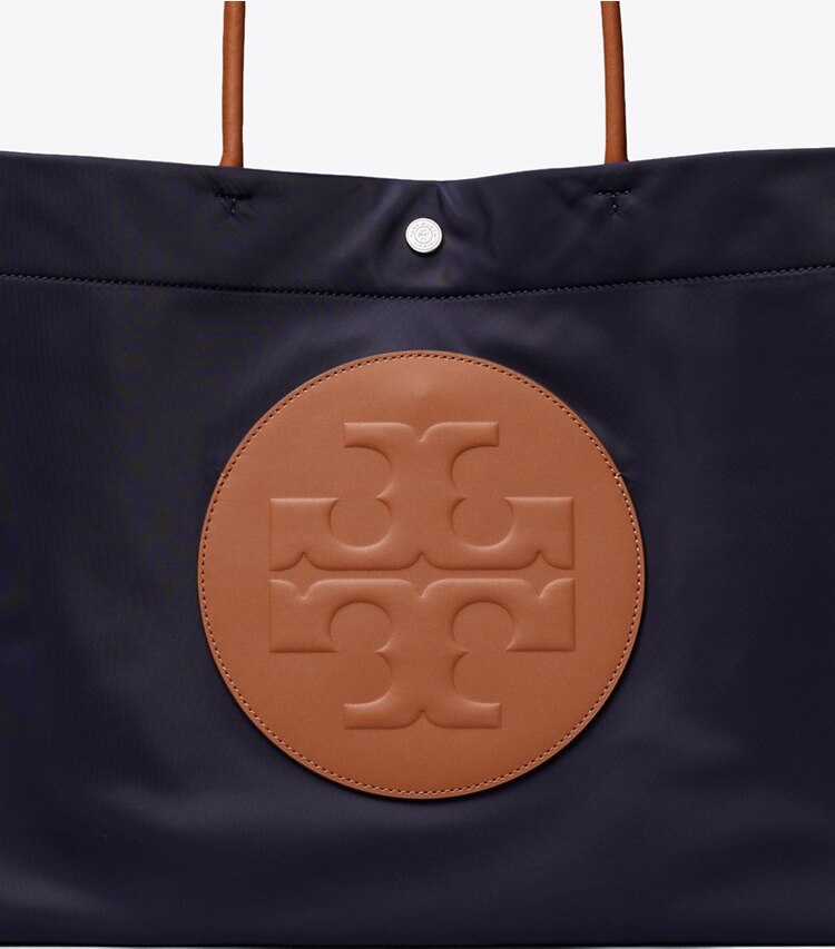 Tory Burch designer cabas Cabas réversible Ella Twist dans Navy détails