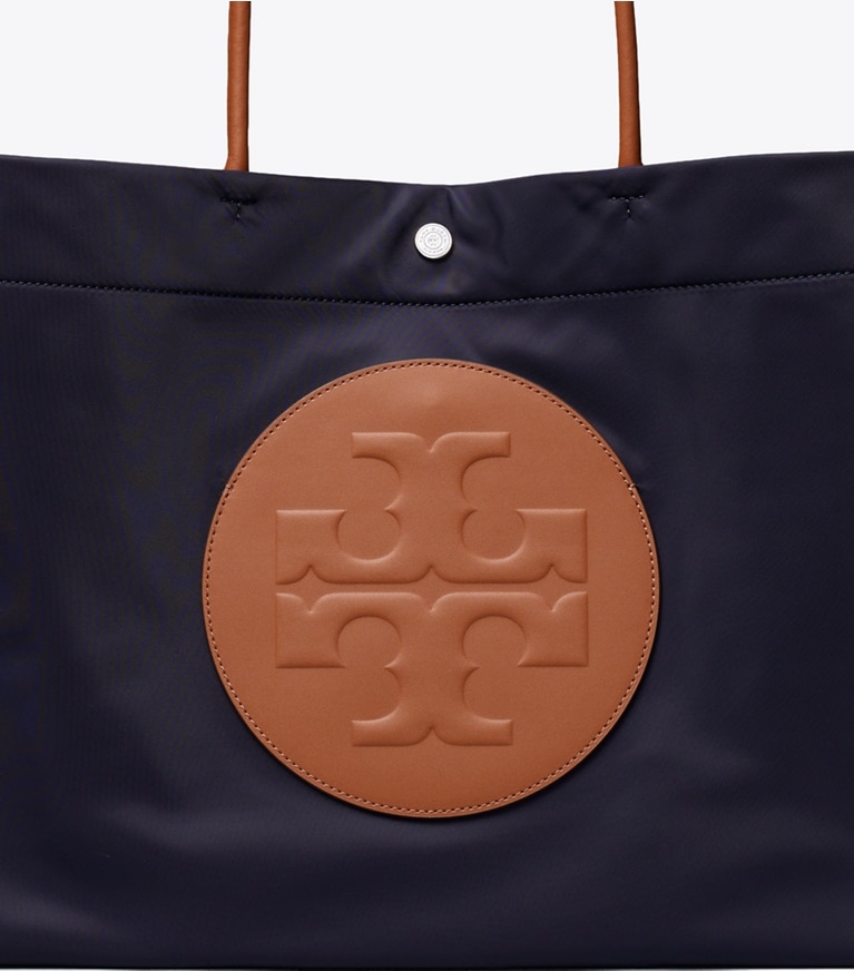 Tory Burch designer cabas Cabas réversible Ella Twist dans Navy détails