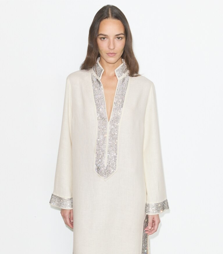 Tory Burch diseñador vestidos Caftán de lino con adornos en New Ivory detalle en modelo