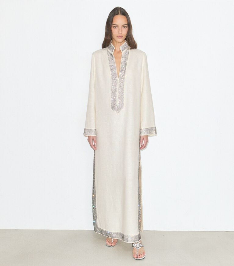 Tory Burch diseñador vestidos Caftán de lino con adornos en New Ivory frente en modelo
