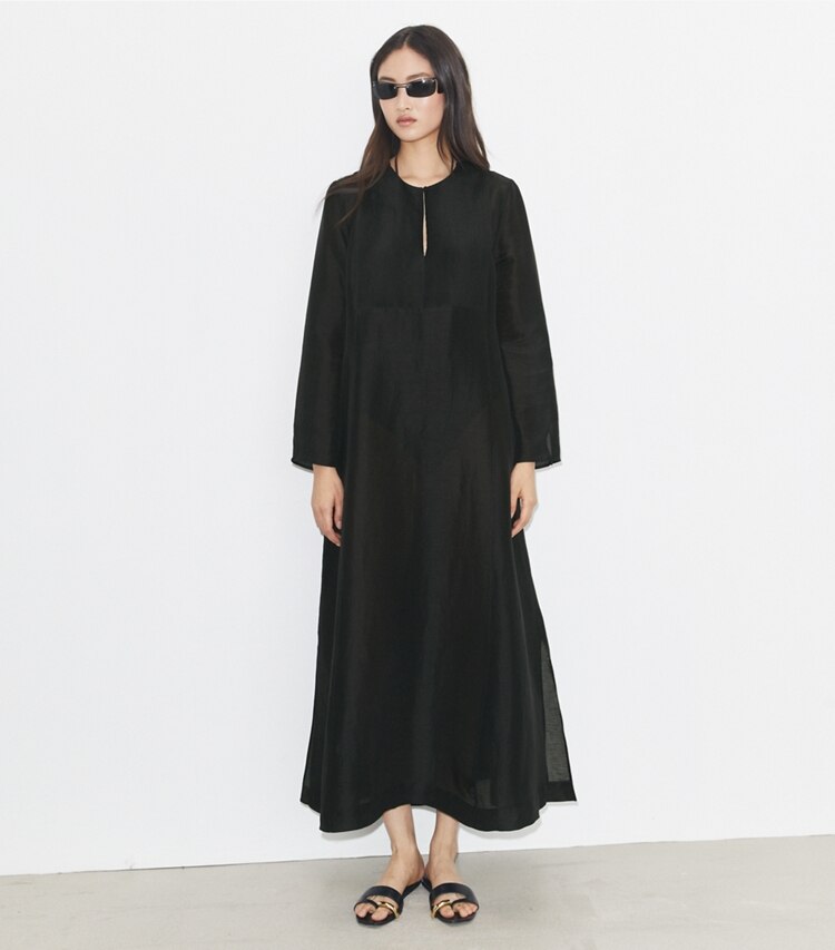 Tory Burch diseñador ropa de playa Caftán largo de lino en Black frente en modelo