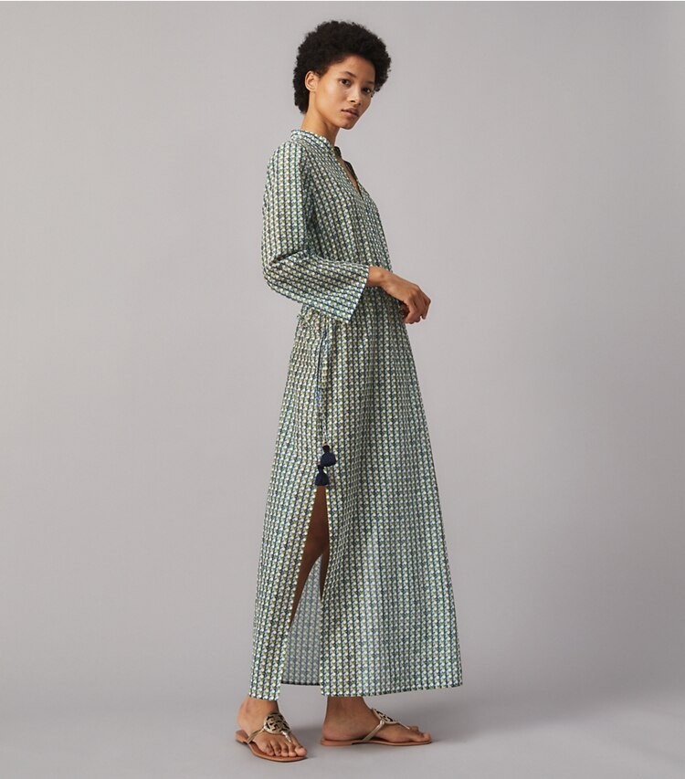Tory Burch diseñador vestidos Caftán largo estampado en BASKET-WEAVE LOGO GEO SMALL - Combo L frente en modelo