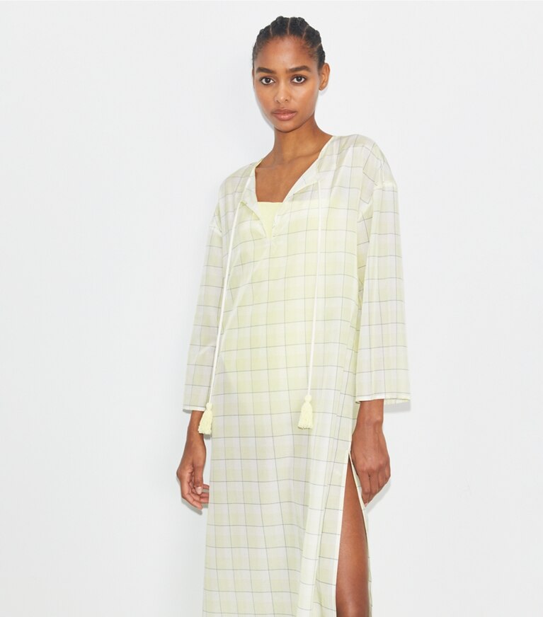 Tory Burch designer paréos Caftan en coton à carreaux dans LUMEN PLAID détail sur modèle