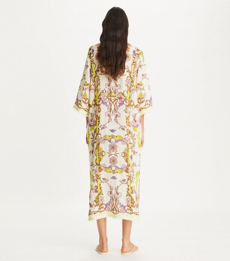 Tory Burch designer robes Caftan en gaze de lin imprimé dans Chartreuse Field Convo sur modèle, de dos