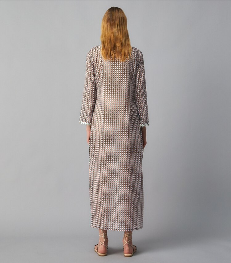 Tory Burch designer copricostume Caftano decorato per la spiaggia  in CRISP BLUE BASKETWEAVE on model back