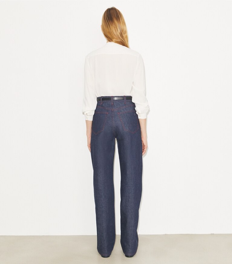 Tory Burch designer tops Camicetta in georgette con fiocco in New Ivory on model back