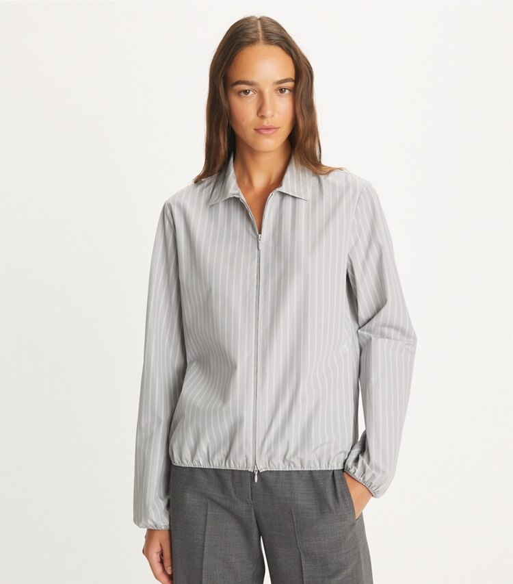 Tory Burch designer tops Camicia in cotone a righe in Medium Grey/White on model detail