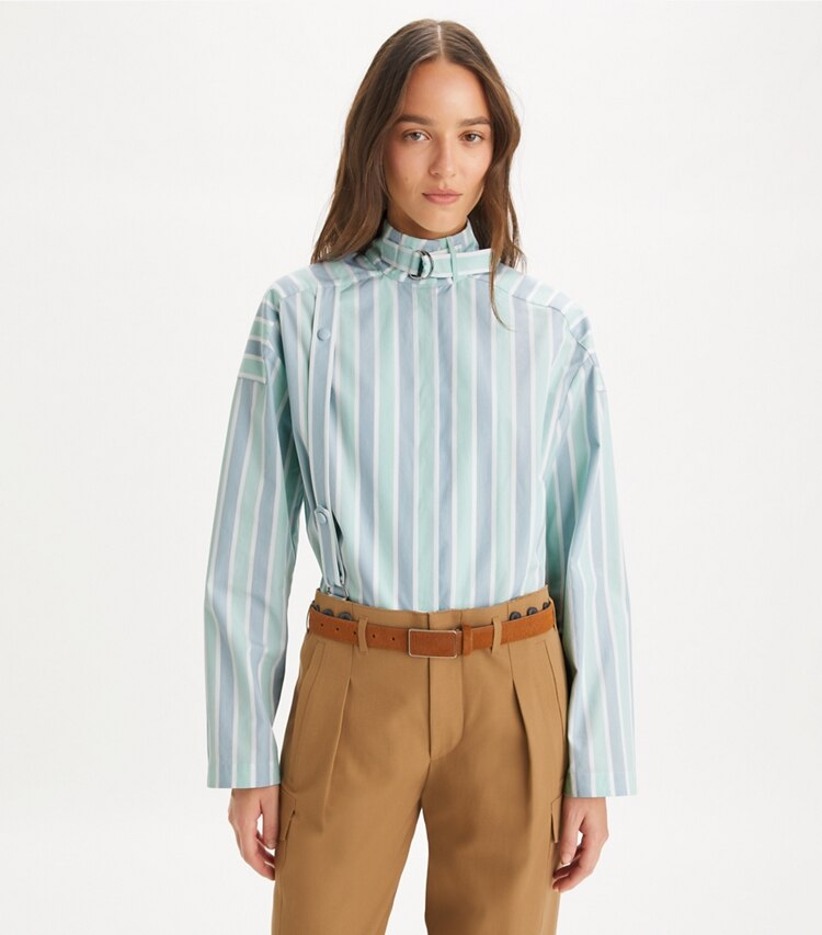 Tory Burch designer tops Camicia in cotone a righe in Blue Classic Striped Oxford on model detail