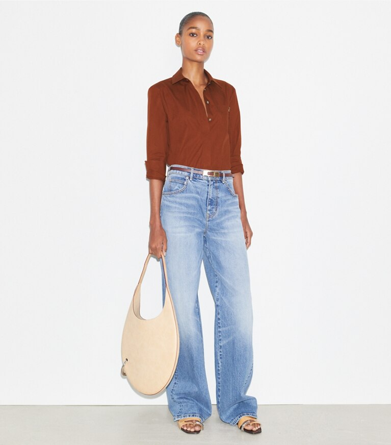 Tory Burch designer tops Camicia in popeline di cotone in Rich Manogany additional on model