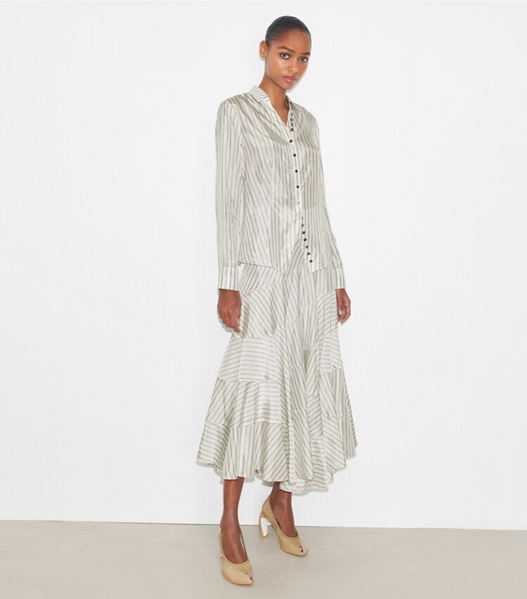 Tory Burch diseñador tops Camisa fruncida en White/Gray/Black Helios Striped Lining frente en modelo