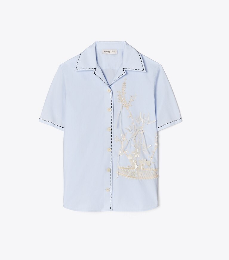 Tory Burch diseñador tops Camisa tipo camp bordada en Crisp Blue frente