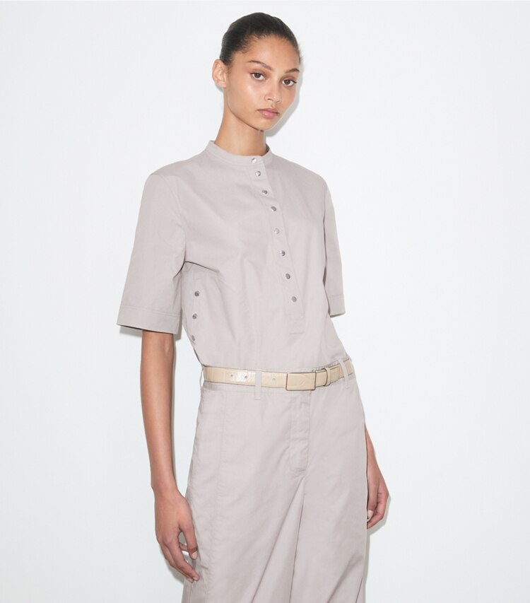 Tory Burch diseñador tops Camisa tipo camp de algodón en Gray detalle en modelo