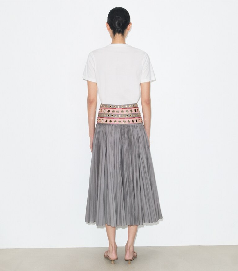 Tory Burch diseñador tops Camiseta de algodón con adornos en Snow White / Light Pink parte posterior en modelo