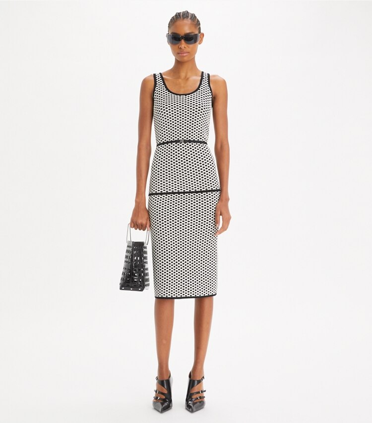 Tory Burch designer tops Canotta in jacquard in Black / New Ivory parte anteriore su modella