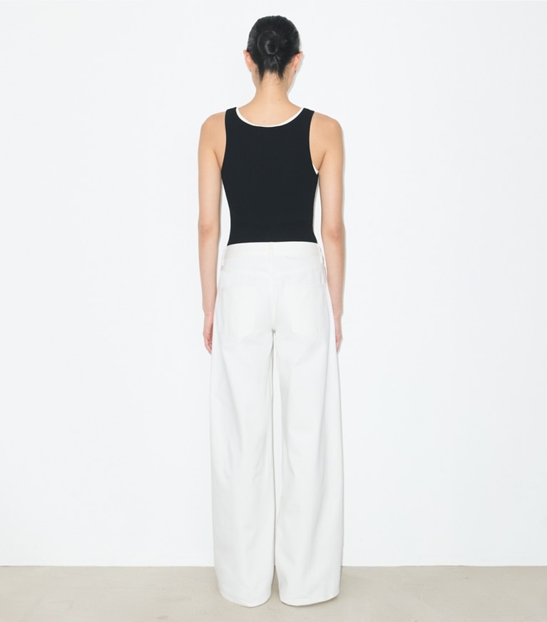 Tory Burch designer tops Canotta in maglia di viscosa in Black on model back