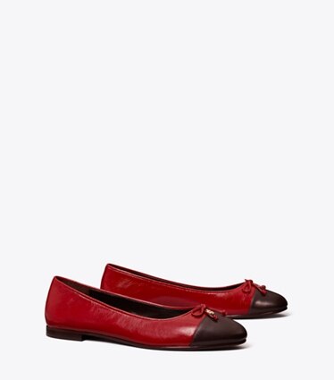 Vibrant Patent Leather Chain Trim Pointed Toe Ballet Flats - Hot