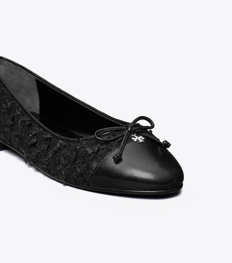 Tory Burch designer flats Cap-Toe Ballet in MIDNIGHT NAVY / PERFECT BLACK detail