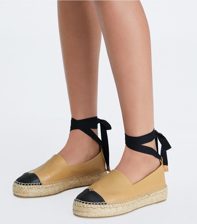 Tory Burch designer espadrilles Cap-Toe Espadrille in GINGER SHORTBREAD / PERFECT BLACK additional on model