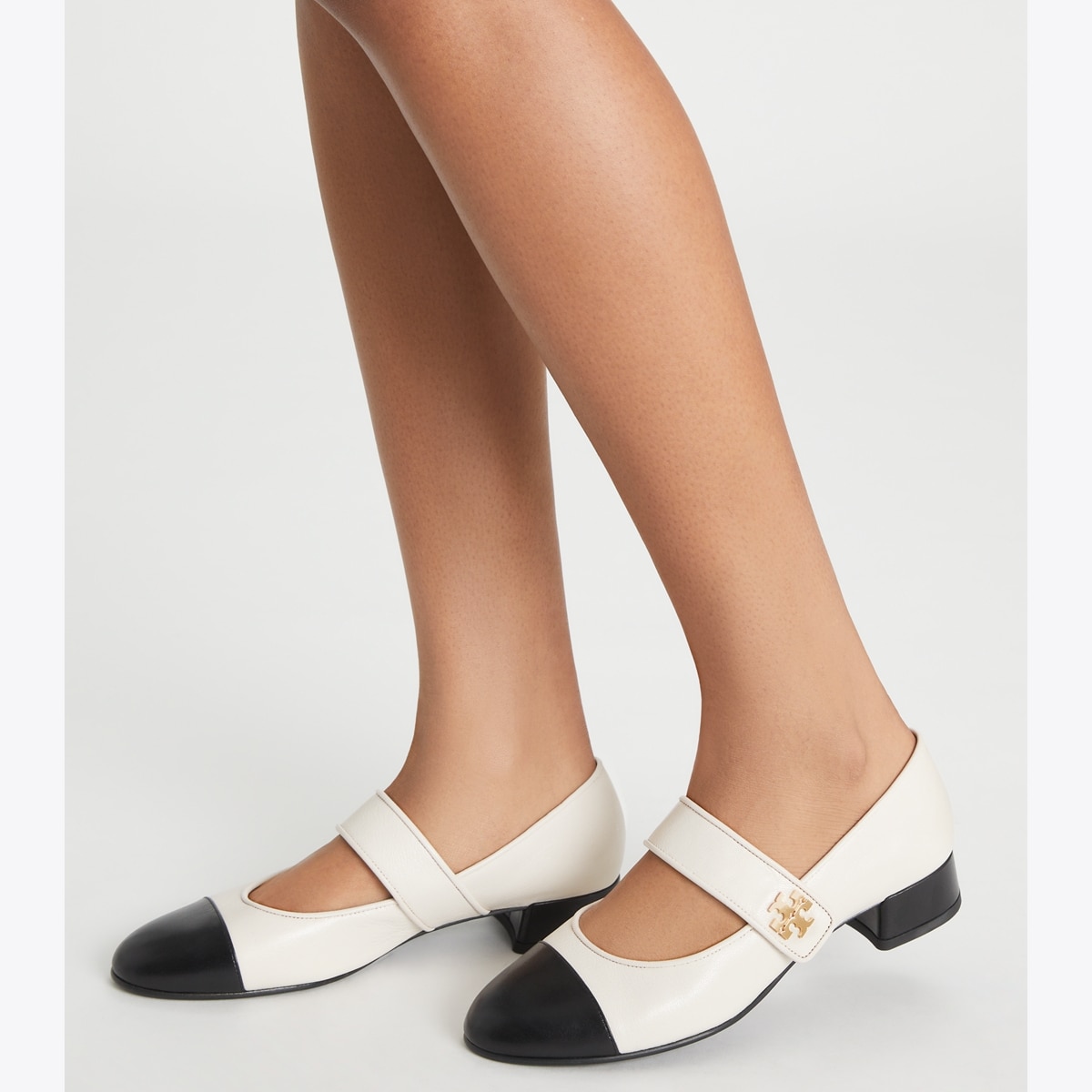cap-toe-mary-jane-accessory-on
