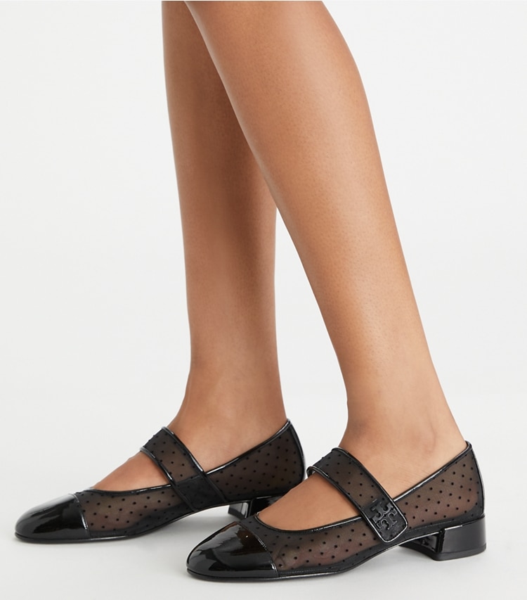 Tory Burch designer flats Cap-Toe Mary Jane in NERO / PERFECT BLACK accessory on model