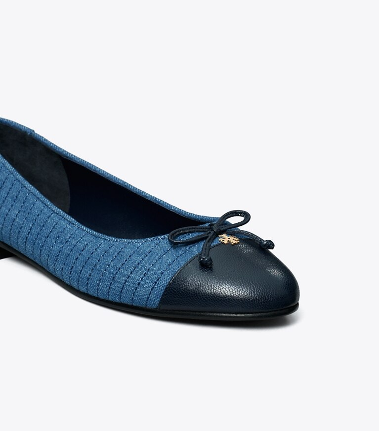 Tory Burch designer フラット キャップトゥ キルトバレエ in DENIM angle