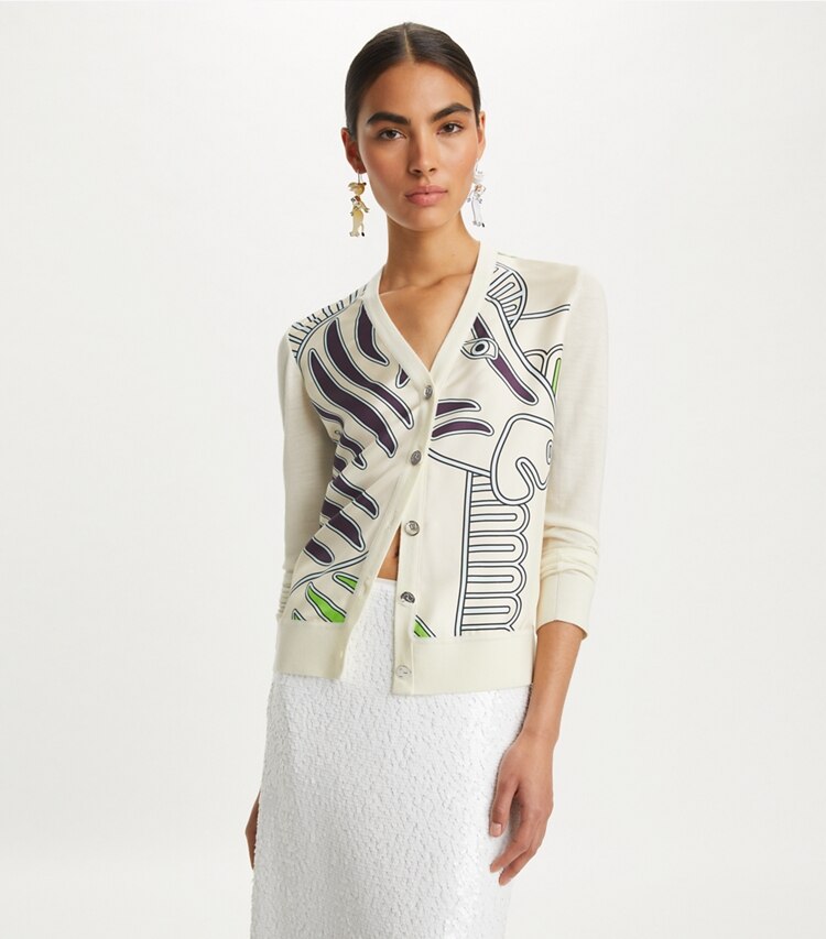 Tory Burch designer sweaters Cardigan à devant en soie dans NEW IVORY / Ivory Zebra détail sur modèle