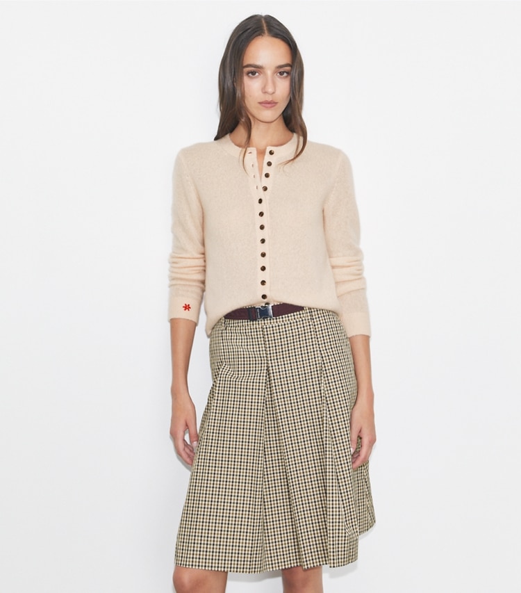 Tory Burch designer strickware Cardigan aus Kaschmir und Seide in Archroma 108-210 on model detail