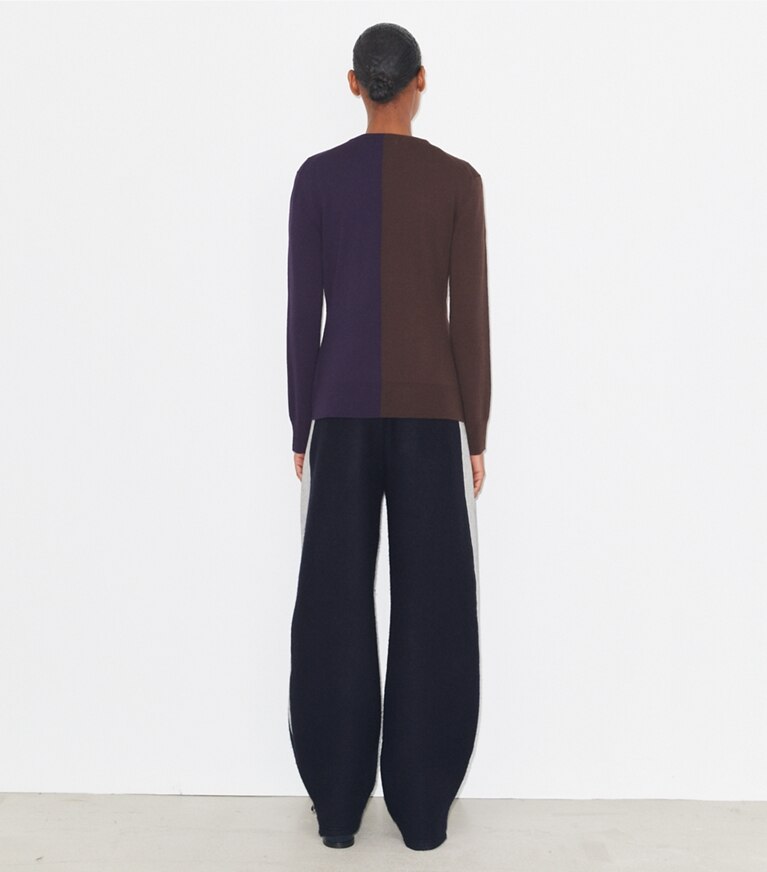 Tory Burch designer sweaters Cardigan en laine color-block avec broche in Dark Brown / Deep Blue front