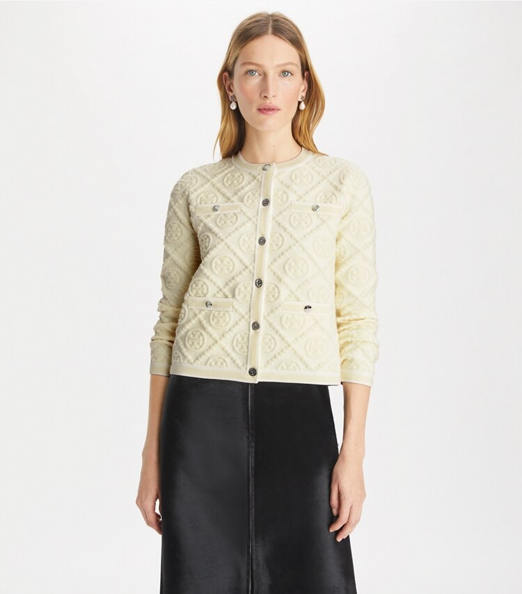 Tory Burch designer sweaters Cardigan Kendra Cashfeel embossé in Light Fresh Ivory T Monogram on model detail