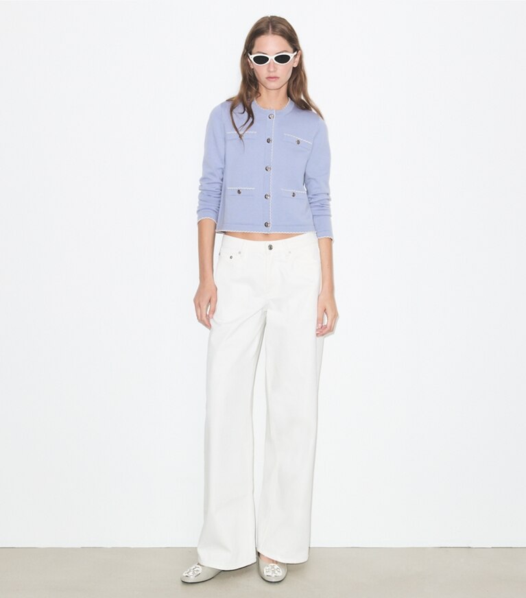 Tory Burch designer maglioni Cardigan Kendra in lana con bordi smerlati in Pale Blue / New Ivory additional on model